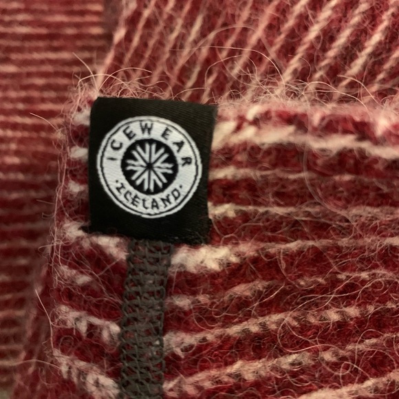 Icewear Iceland reversible wool/mohair infinity scarf - Picture 4 of 4